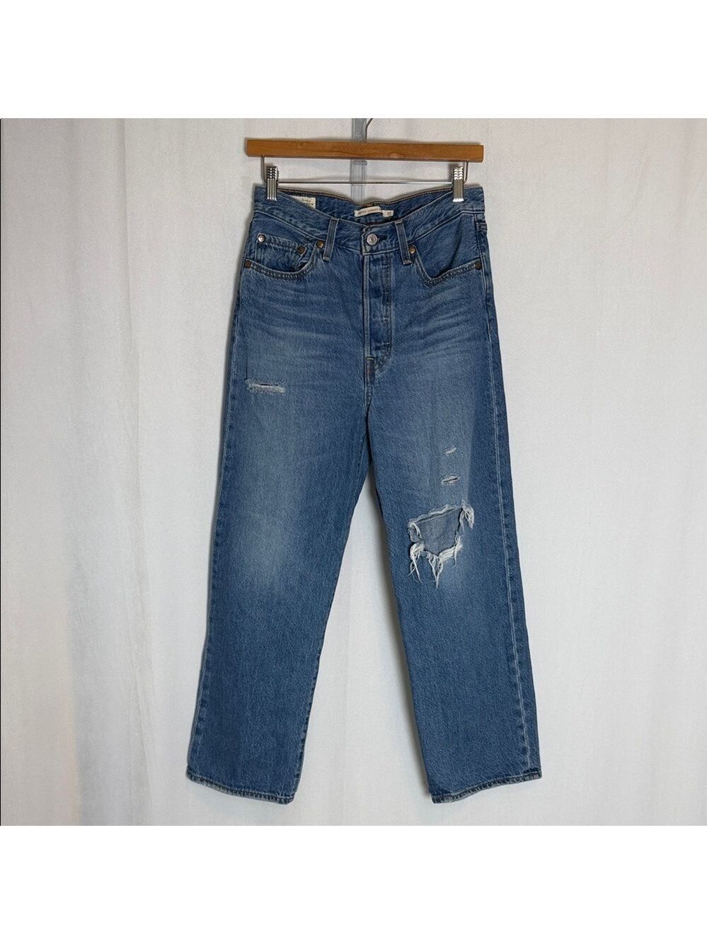 Levi's Premium Women's Ribcage Straight Ankle Distressed Blue Jeans Size 27 EUC